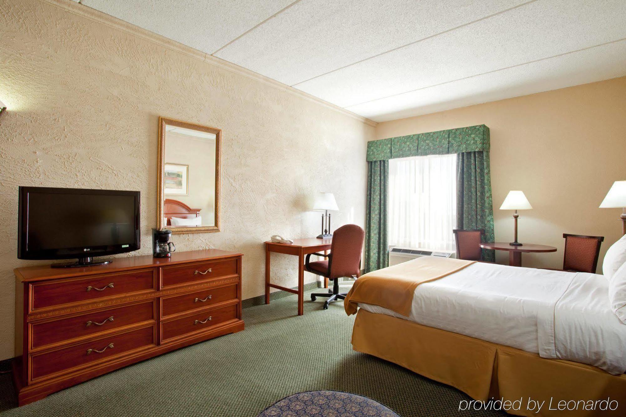 Country Inn & Suites By Radisson Mt. Pleasant-Racine West Wi Sturtevant Exterior photo